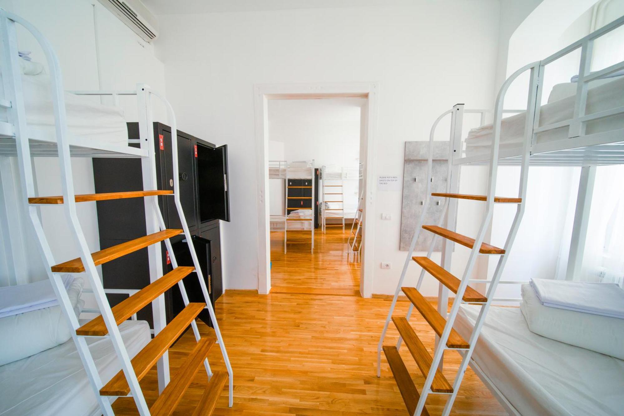 New Generation Hostel Como Lake 外观 照片